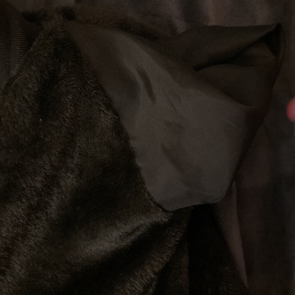 This pair of sweatpants I’m selling is dark green, the brand is CI SONÓ - Picture 4 of 6